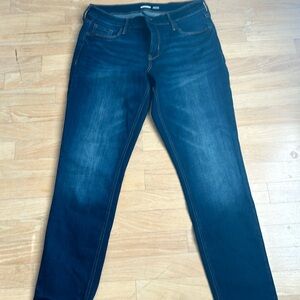 Women’s skinny jeans